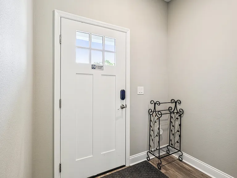 1108 Fox Lake Dr — Photo 8