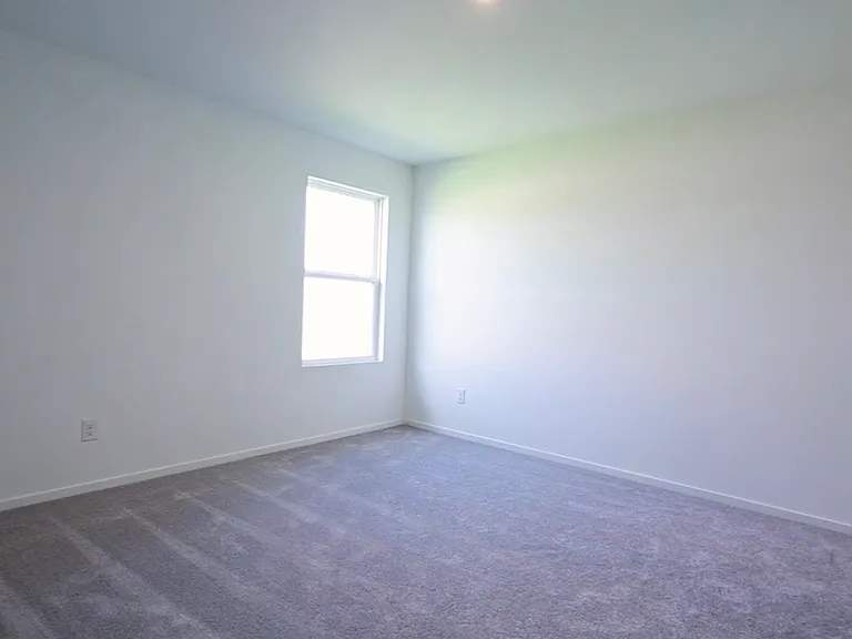 1614 Westland Ln — Photo 3