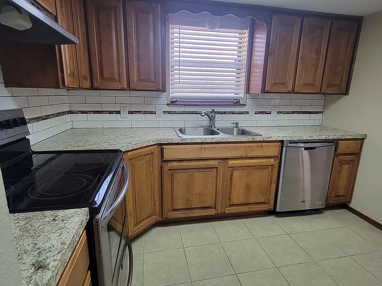 3209 Duckworth Ave — Photo 5