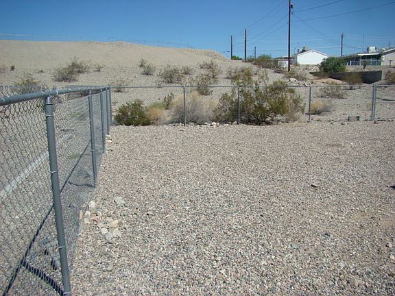 4th image of 2335 College Dr