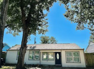 6729 Lodge St, Houston, TX 77092