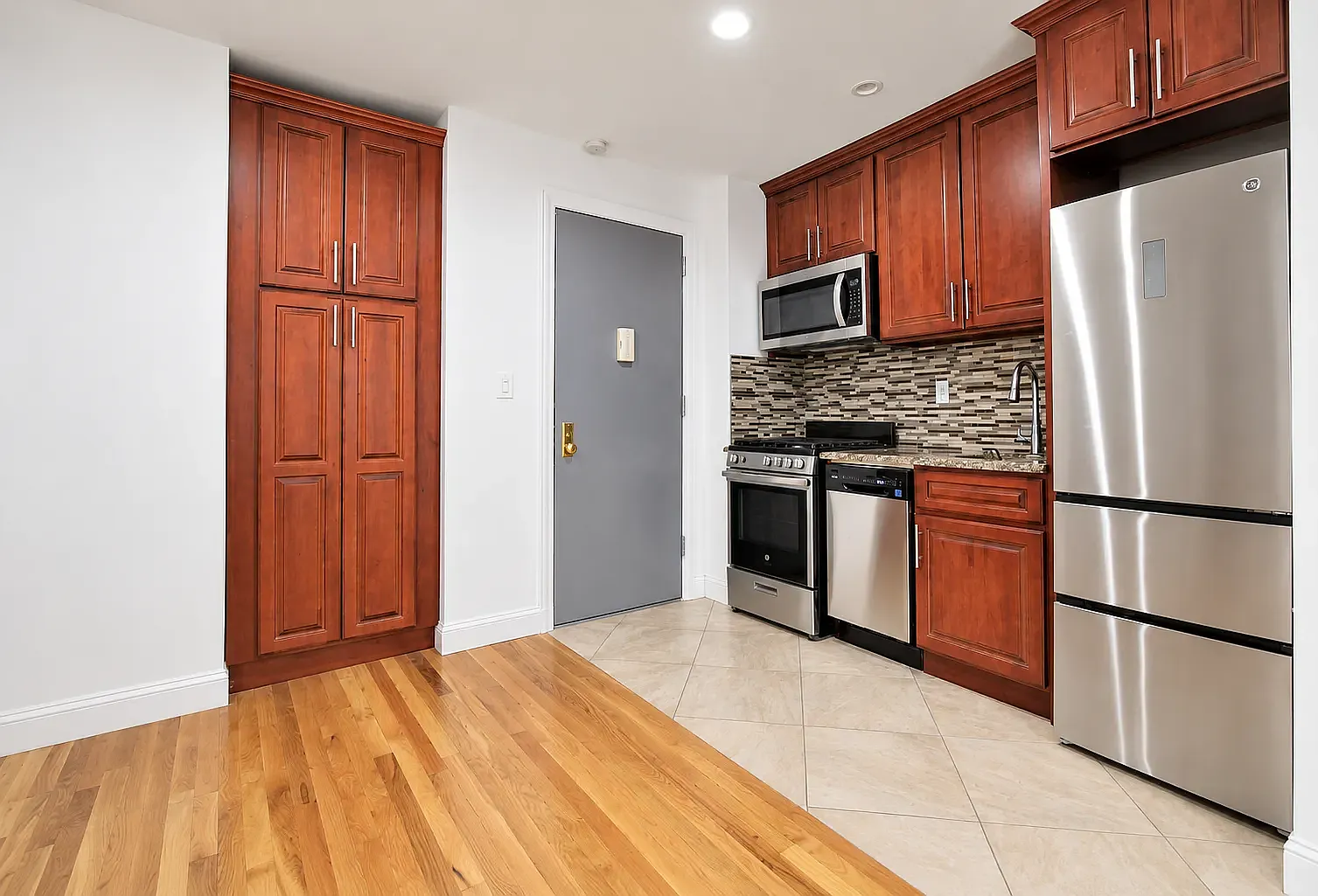 57 Herkimer Street — Photo 3