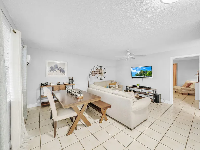 626 SW 14th Ave #205 — Photo 8