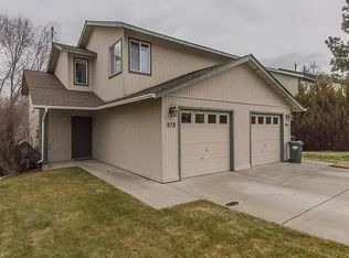 978 NE Hidden Valley Dr, Bend, OR 97701