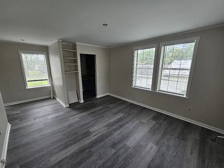 211 Oak St #2 — Photo 6