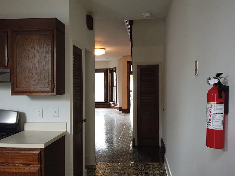 604 9th St NE #9 — Photo 23