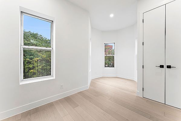 1st image of 1503 8th Ave #2L