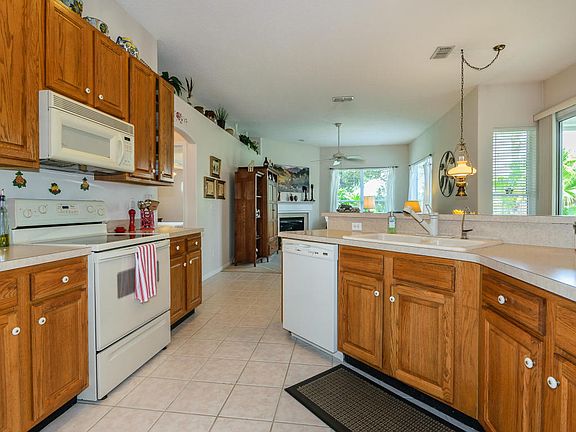 2nd image of 12887 Winthrop Cove Dr