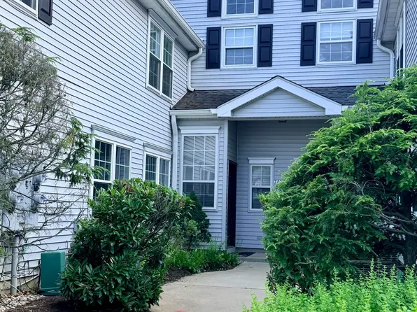 743 Banyan Ct, Morganville, NJ 07751