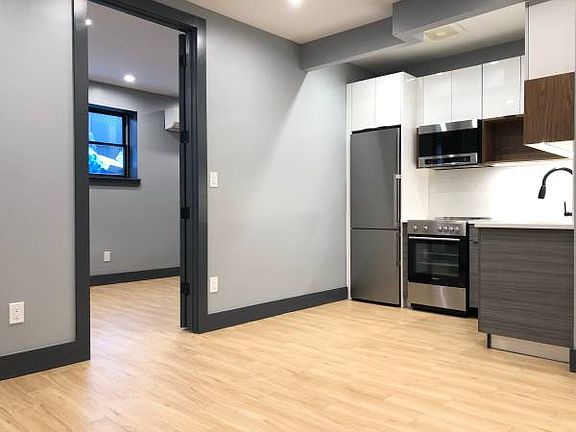 2nd image of 316 Sumpter St #1B