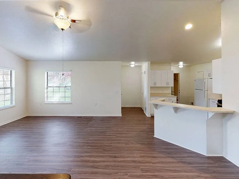 Gull Prairie/Gull Run Apartments and Townhomes — Photo 39
