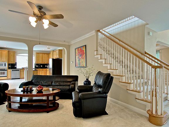 Family room 2