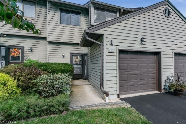 1st image of 38 Eagle Dr #5