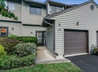 38 Eagle Dr #E038, Newton, NJ 07860