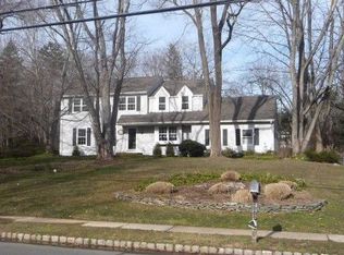 27 Kensington Rd, Basking Ridge, NJ 07920