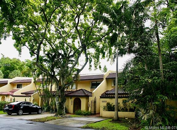 2nd image of 3874 Alcantara Ave #73E