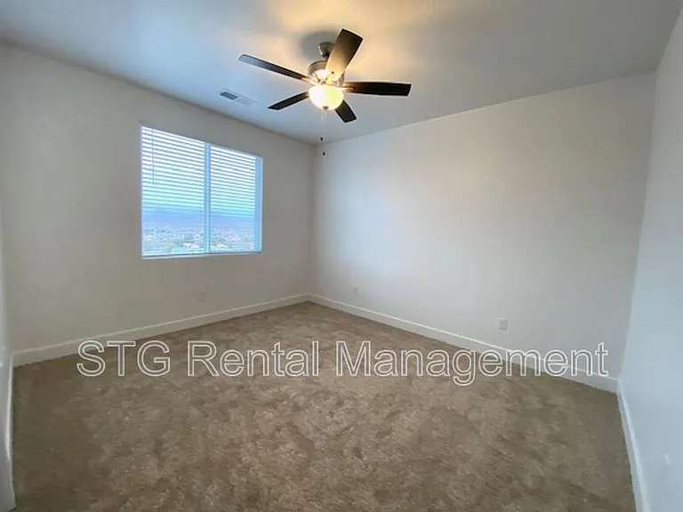 438 Stone Mountain Dr #52-A — Photo 28