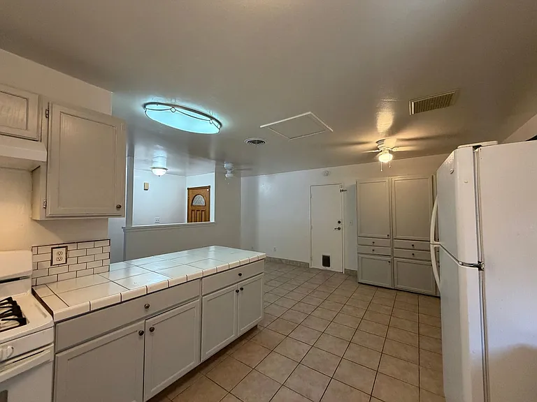 424 Oakmont Dr — Photo 19