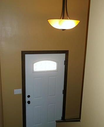 4th image of 1720 Evergreen St