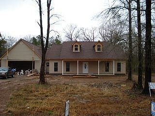 1st image of 108 White Oak Dr