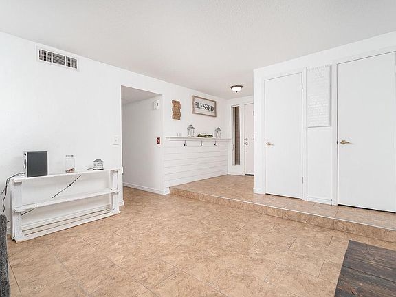 4th image of 4126 W Michelle Dr