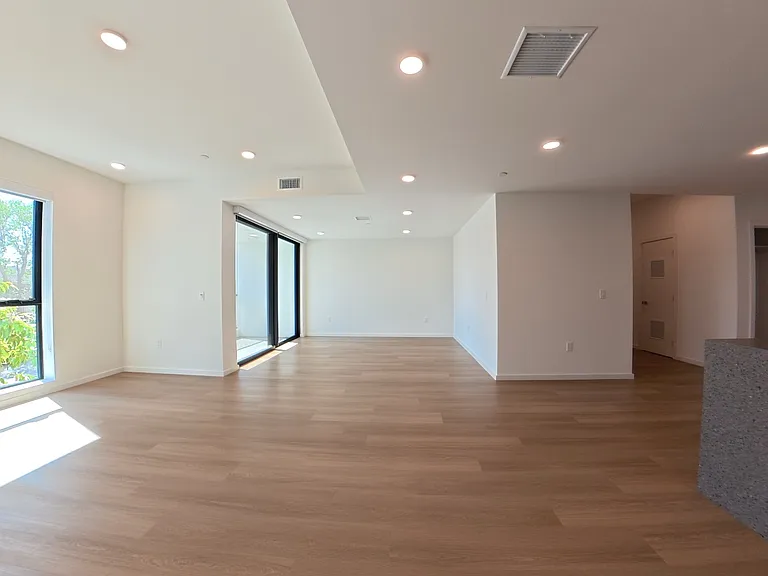 5119 Colfax Ave #202 — Photo 16