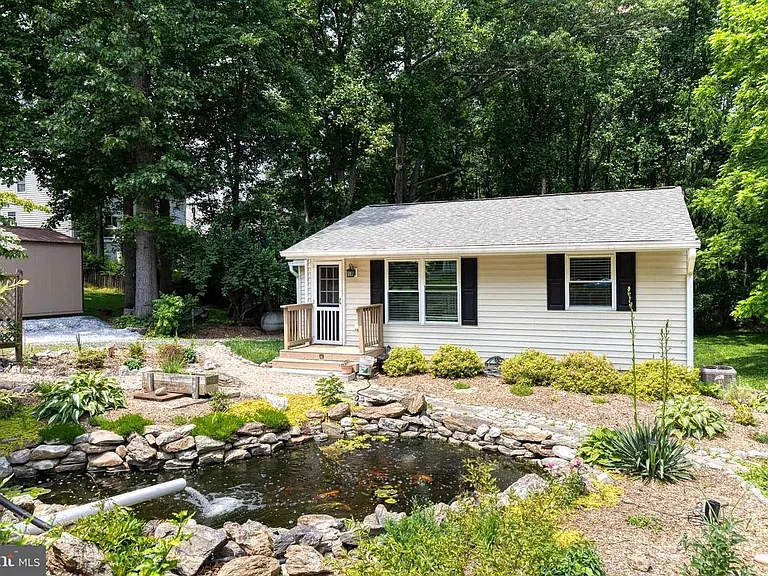 6922 Hollenberry Rd — Photo 2