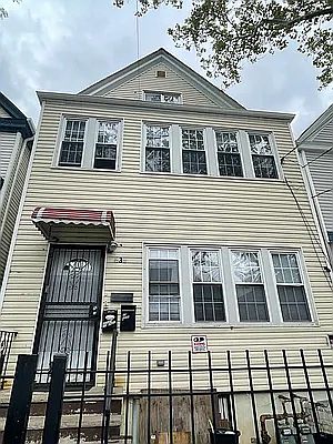 1st image of 430 Bronx Park Ave