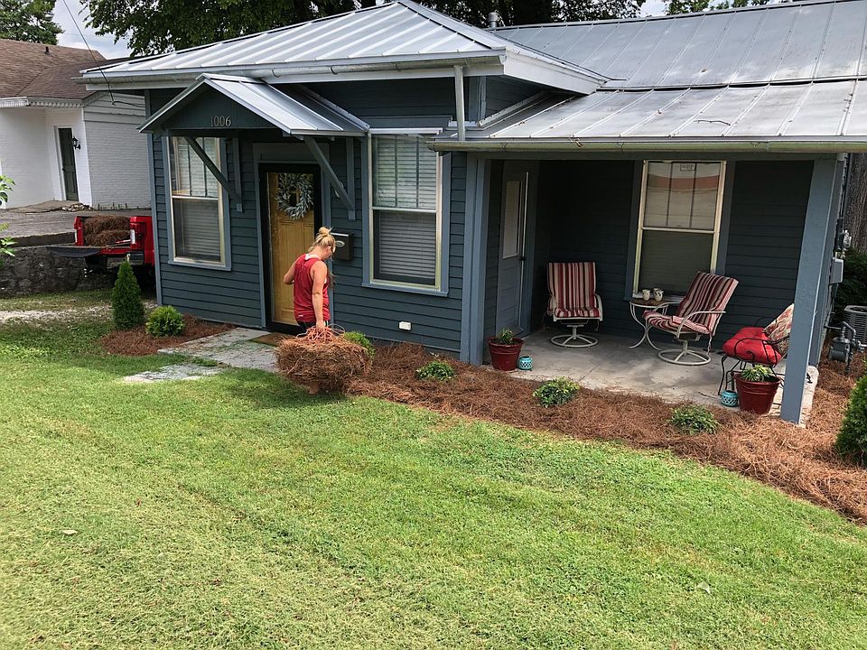 2nd image of 1006 E 10th Ave