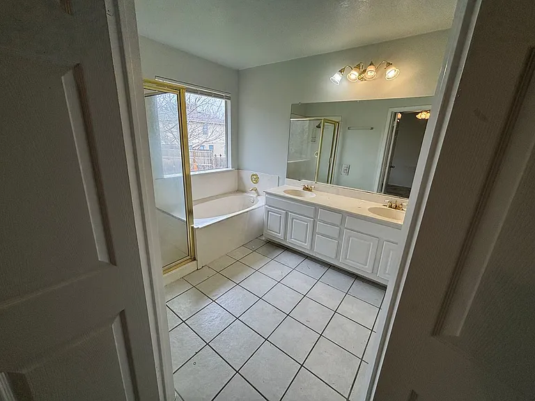 8616 Devine Ln — Photo 10