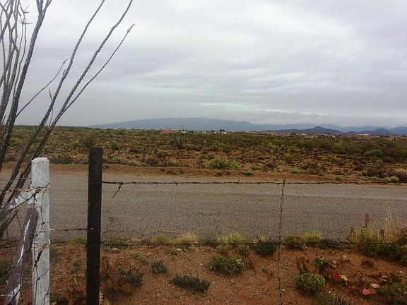 4th image of 3520 E Mescalero Dr