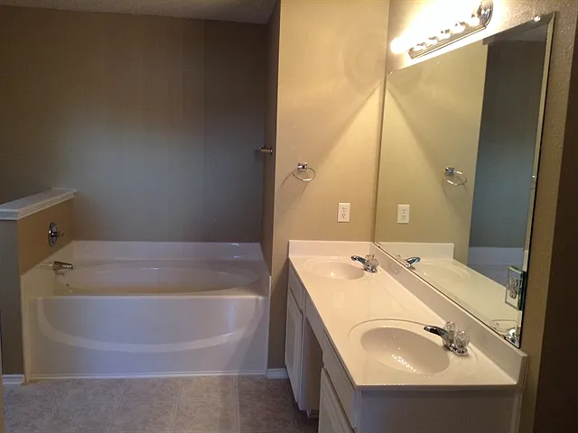 413 Bretts Way — Photo 8