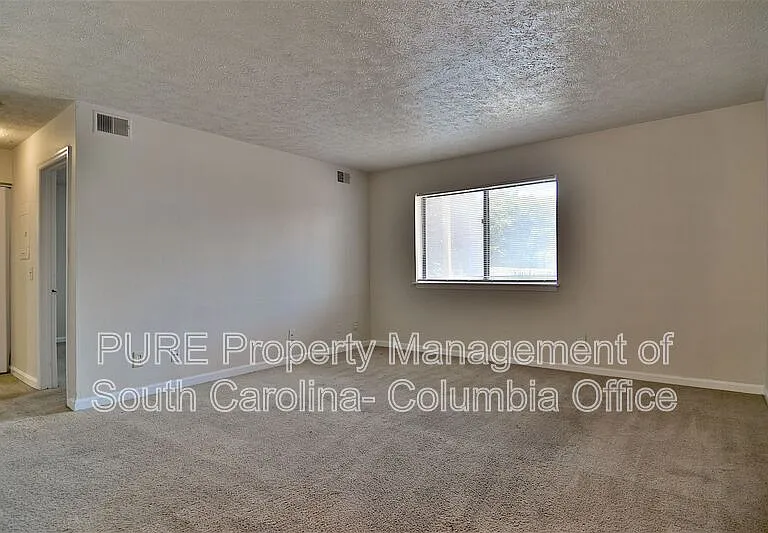 1002 Old Manor Rd — Photo 8
