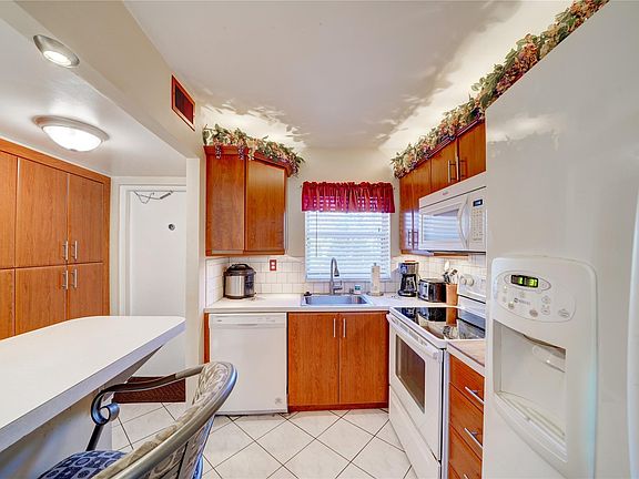 2nd image of 9440 Sunrise Lakes Boulevard #312