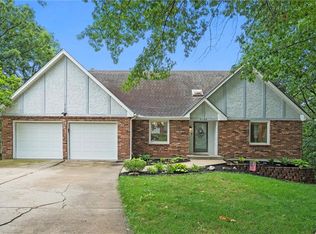 2108 SW Regency Ct, Blue Springs, MO 64015