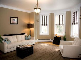 5981 Pine St, East Petersburg, PA 17520