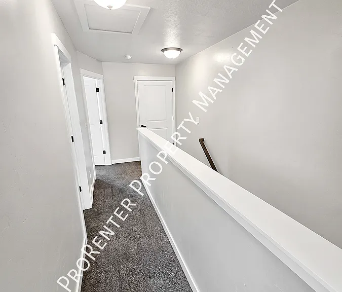 2516 N Knights Ln — Photo 18