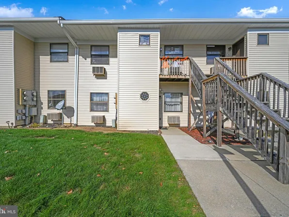 1334 W Wyomissing Ct APT Q, Reading, PA 19609