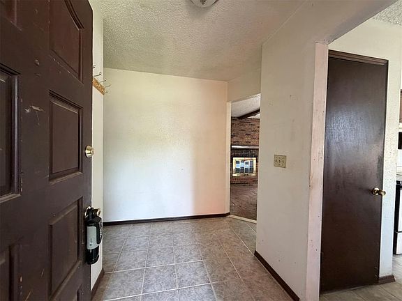 2nd image of 3013 SE 55th St