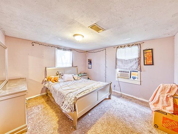 5th image of 6022 Glen Lee Dr