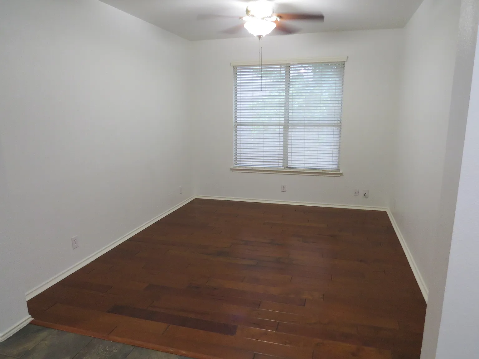 4 bed, 2293 sqft, $2,000 — Photo 4