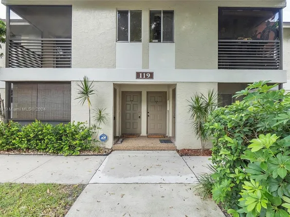 119 Gardens Dr APT 203, Pompano Beach, FL 33069