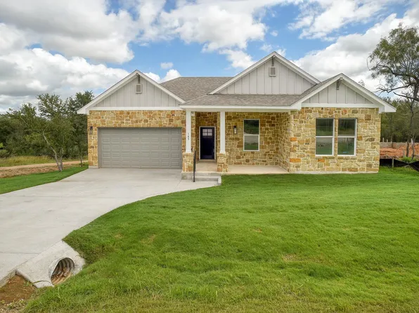 185 Nuuanu Ln, Bastrop, TX 78602