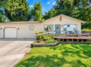 622 Kenneth Way, Mount Shasta, CA 96067