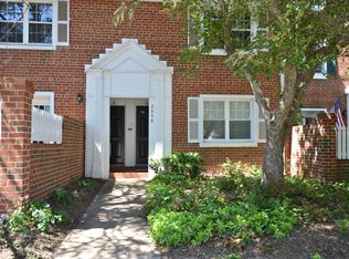 2846 S Wakefield St #C, Arlington, VA 22206