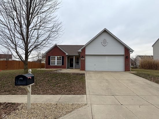 8566 Captain Dr, Avon, IN 46123