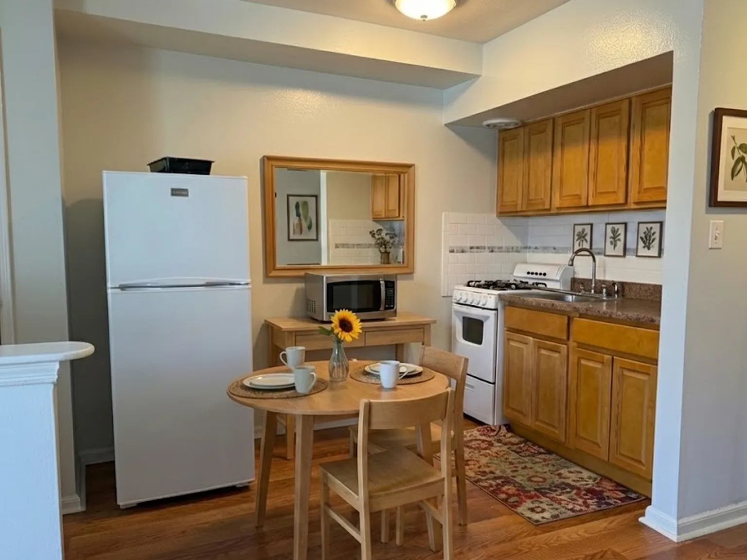 Milton II Apartments — Photo 4