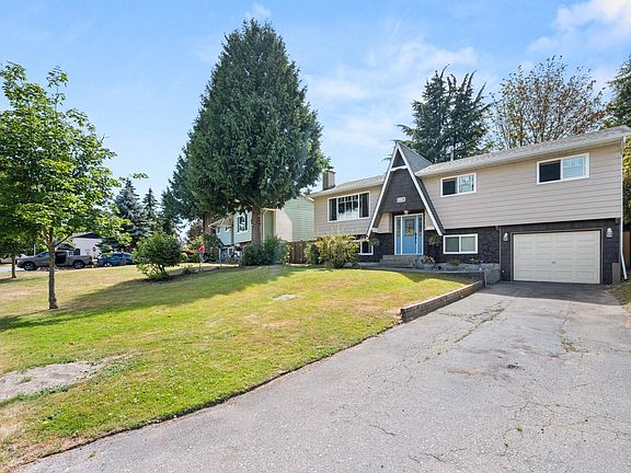 2nd image of 5933 Angus Pl