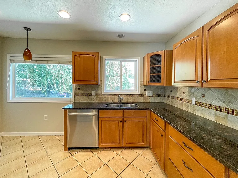 2928 S Leadville Ave — Photo 8
