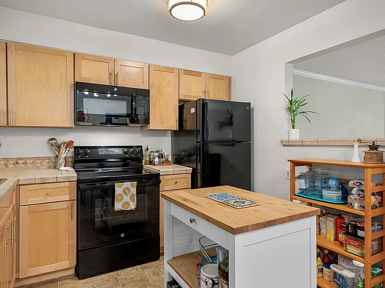 1025 SW Bertha Blvd #3 — Photo 9